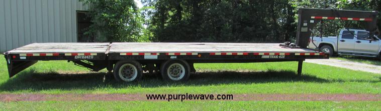 image for item C2193 1995 Trail-Eze 28' gooseneck trailer with hydraulic dovetail