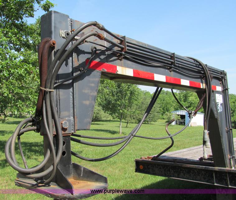 image for item C2193 1995 Trail-Eze 28' gooseneck trailer with hydraulic dovetail