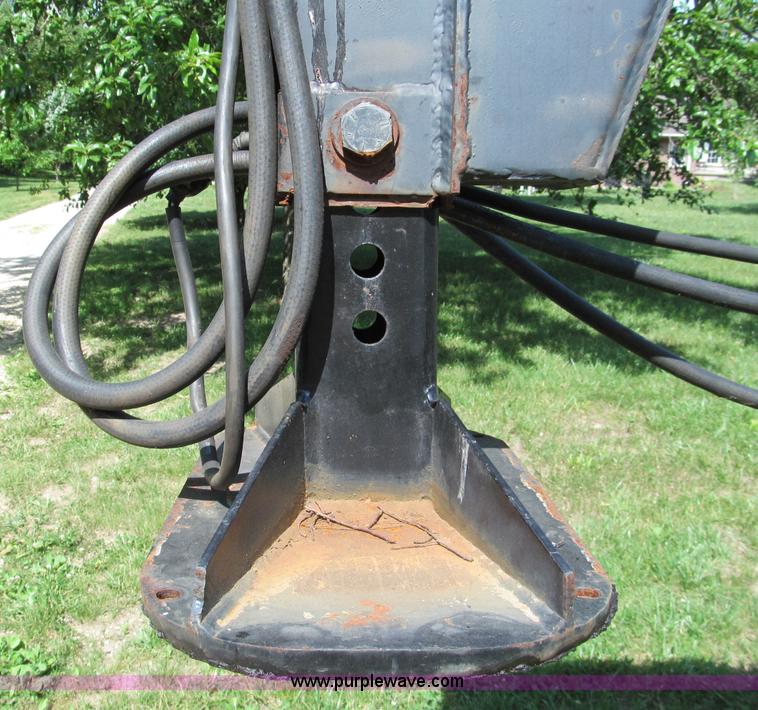 image for item C2193 1995 Trail-Eze 28' gooseneck trailer with hydraulic dovetail