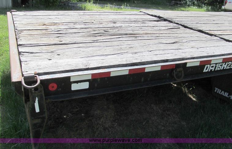 image for item C2193 1995 Trail-Eze 28' gooseneck trailer with hydraulic dovetail
