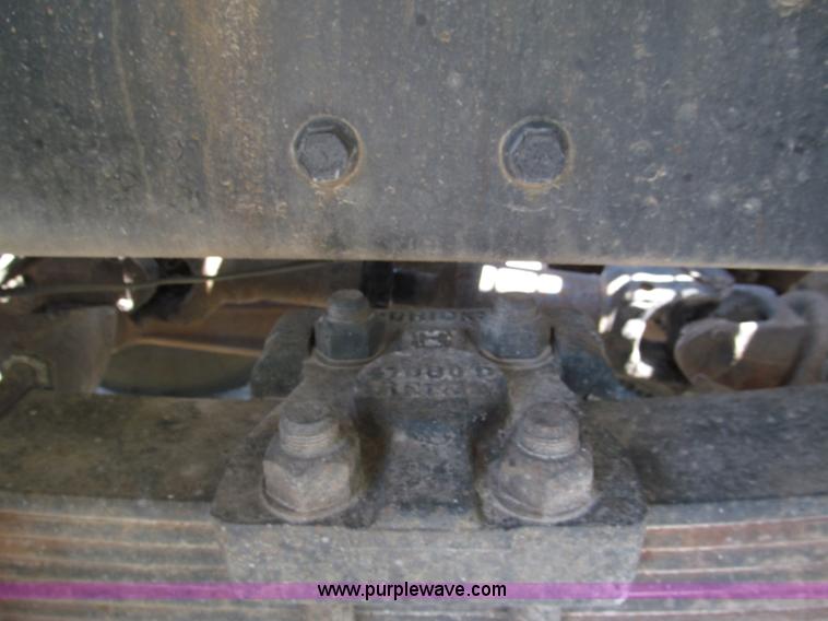 image for item C2196 1990 International 8100 rollback truck