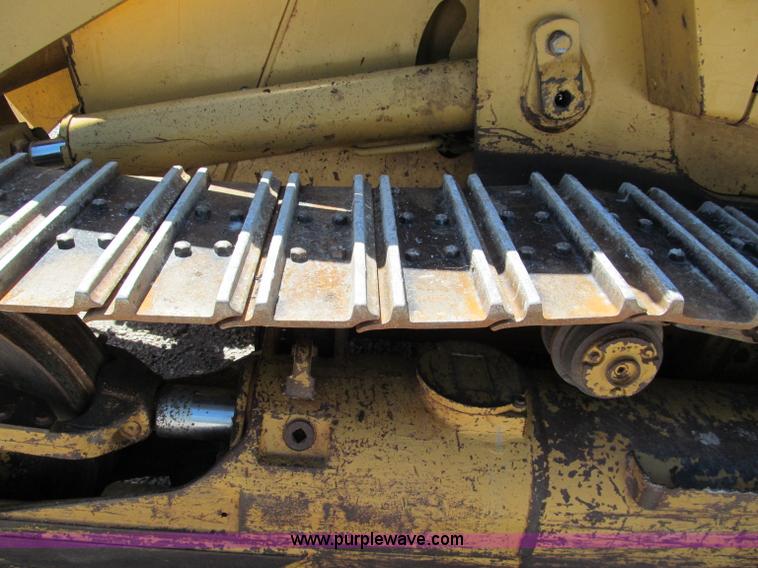 image for item C2209 2002 Caterpillar 953C track loader