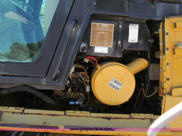 image for item C2209 2002 Caterpillar 953C track loader