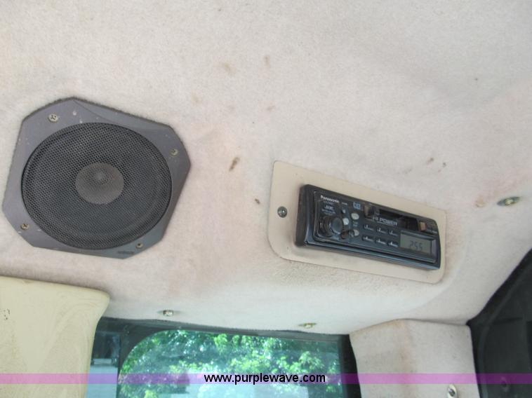 image for item C2209 2002 Caterpillar 953C track loader