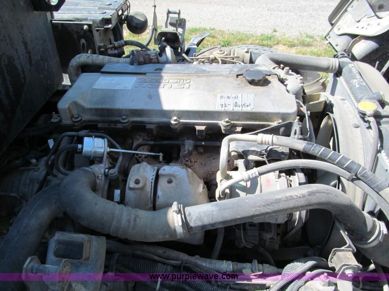 image for item C2212 2000 Isuzu vacuum truck with sweeper