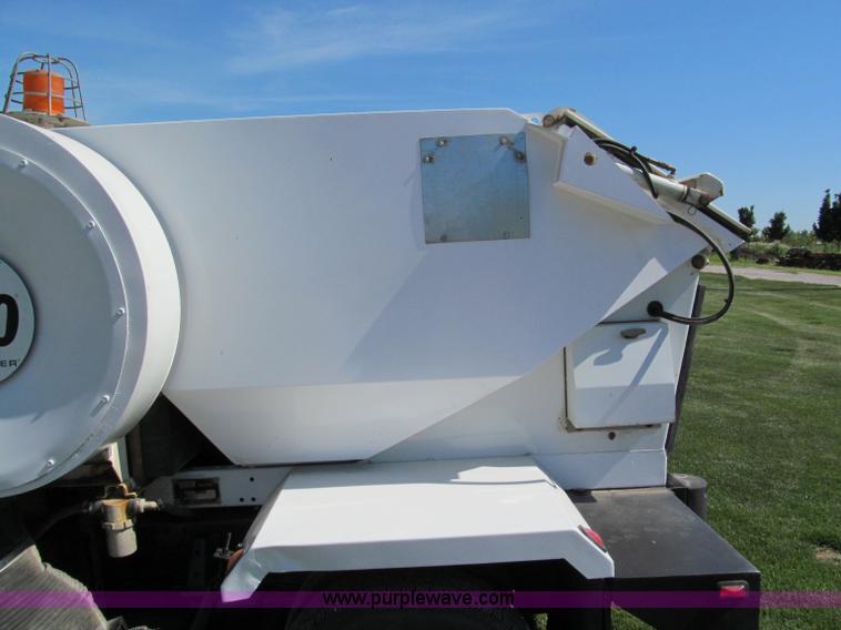 image for item C2212 2000 Isuzu vacuum truck with sweeper