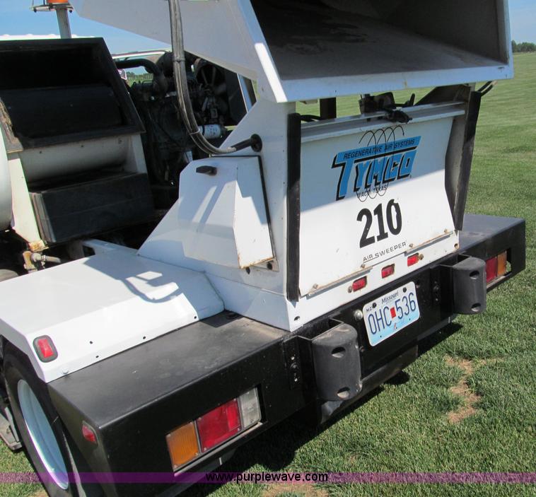 image for item C2212 2000 Isuzu vacuum truck with sweeper