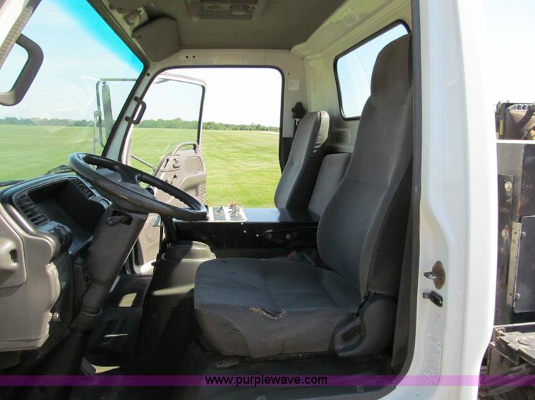 image for item C2212 2000 Isuzu vacuum truck with sweeper