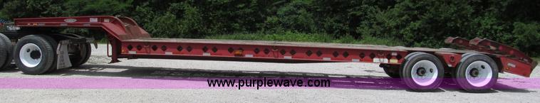 image for item C2219 2004 Fontaine lowboy trailer
