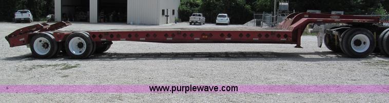 image for item C2219 2004 Fontaine lowboy trailer