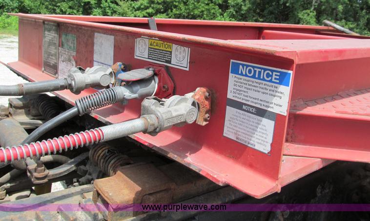 image for item C2219 2004 Fontaine lowboy trailer