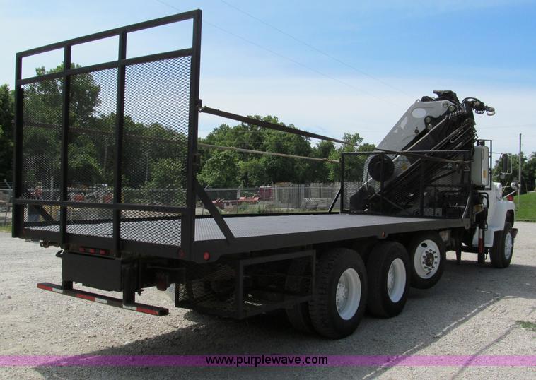 image for item C2220 1987 Ford L8000 concrete panel crane truck