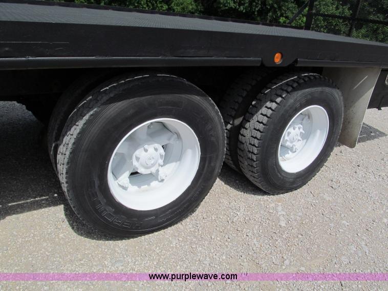 image for item C2220 1987 Ford L8000 concrete panel crane truck