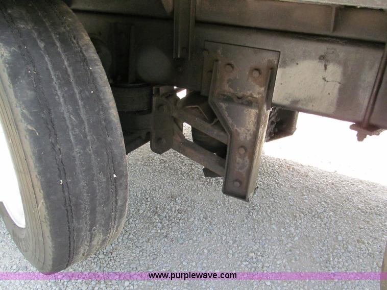 image for item C2220 1987 Ford L8000 concrete panel crane truck