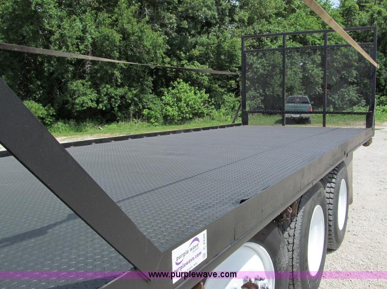 image for item C2220 1987 Ford L8000 concrete panel crane truck