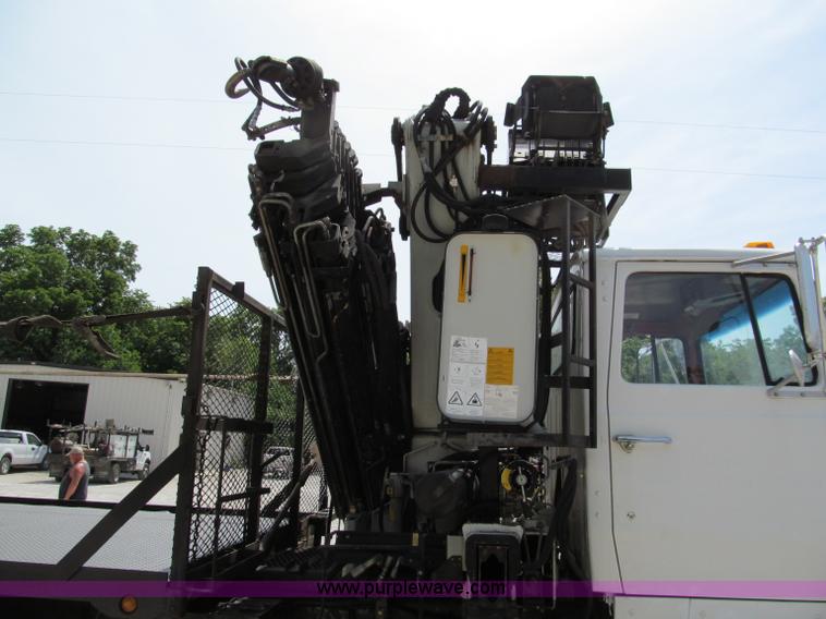 image for item C2220 1987 Ford L8000 concrete panel crane truck
