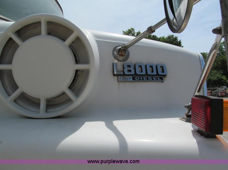 image for item C2220 1987 Ford L8000 concrete panel crane truck