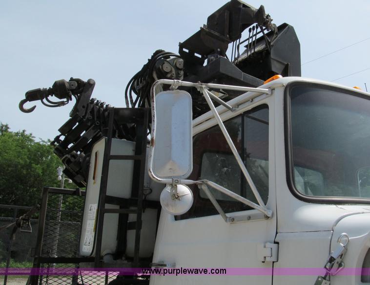 image for item C2220 1987 Ford L8000 concrete panel crane truck