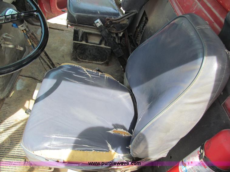 image for item C2220 1987 Ford L8000 concrete panel crane truck