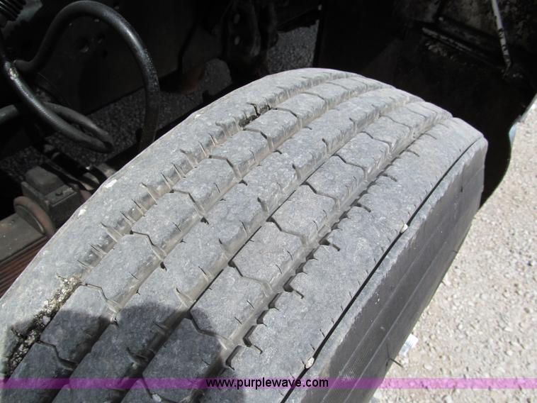 image for item C2220 1987 Ford L8000 concrete panel crane truck