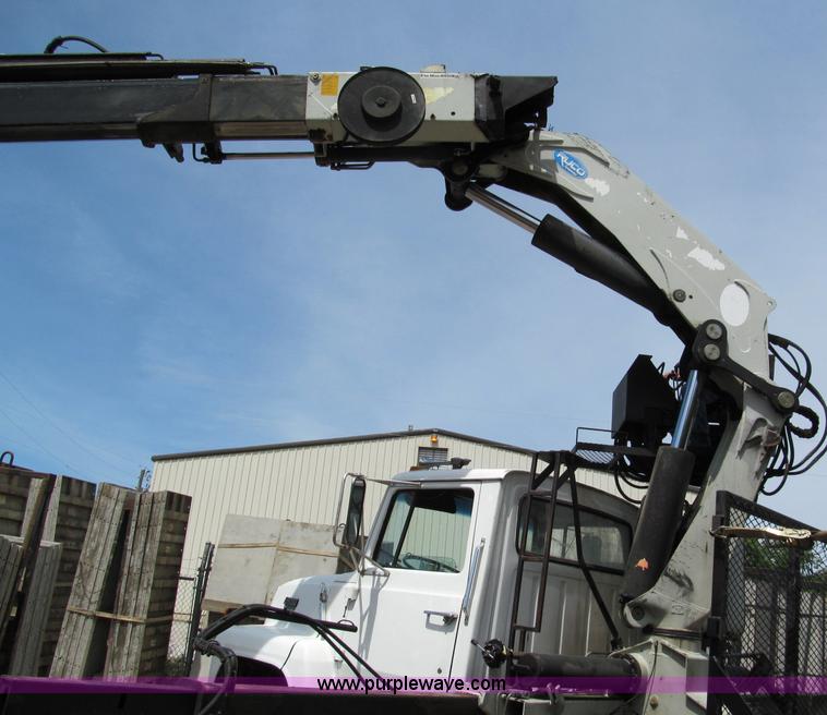 image for item C2220 1987 Ford L8000 concrete panel crane truck