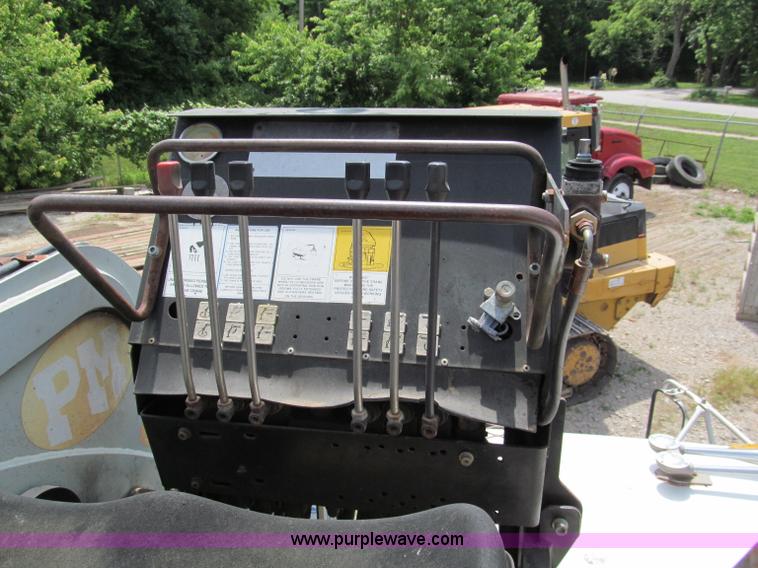 image for item C2220 1987 Ford L8000 concrete panel crane truck