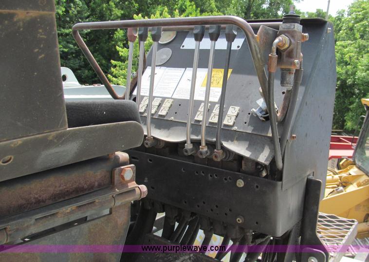 image for item C2220 1987 Ford L8000 concrete panel crane truck