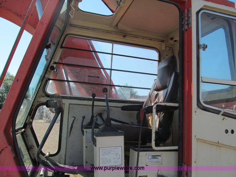 image for item C2221 Koehring 6612 excavator