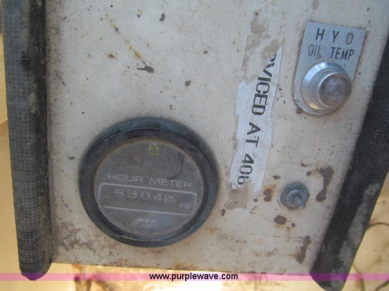 image for item C2221 Koehring 6612 excavator