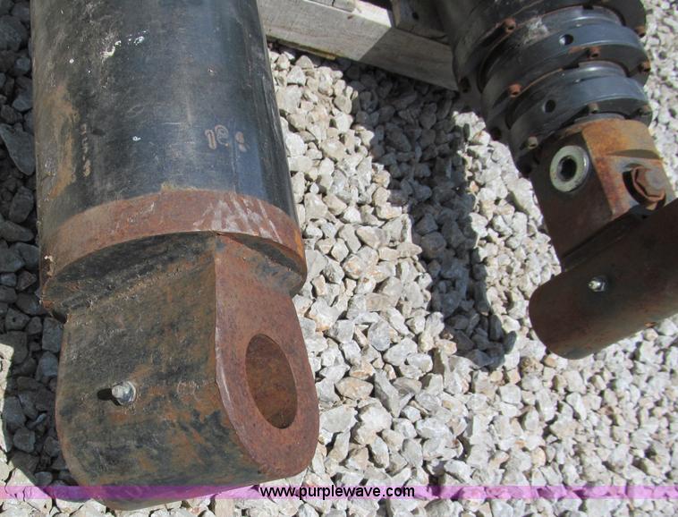 image for item C2245 (2) three stage hydraulic lift cylinders