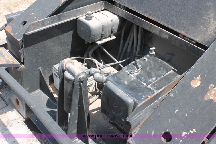 image for item C2517 1996 Eager Beaver 50GSL 48.5' detachable lowboy trailer