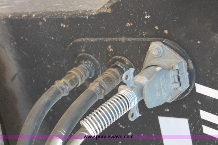 image for item C2517 1996 Eager Beaver 50GSL 48.5' detachable lowboy trailer