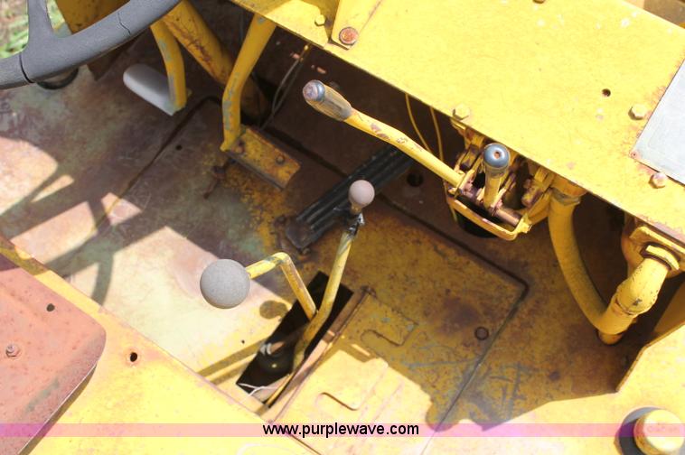 image for item C2531 Baker-york VT5024 forklift