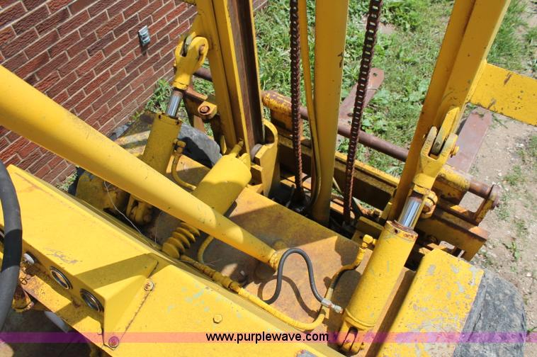 image for item C2531 Baker-york VT5024 forklift