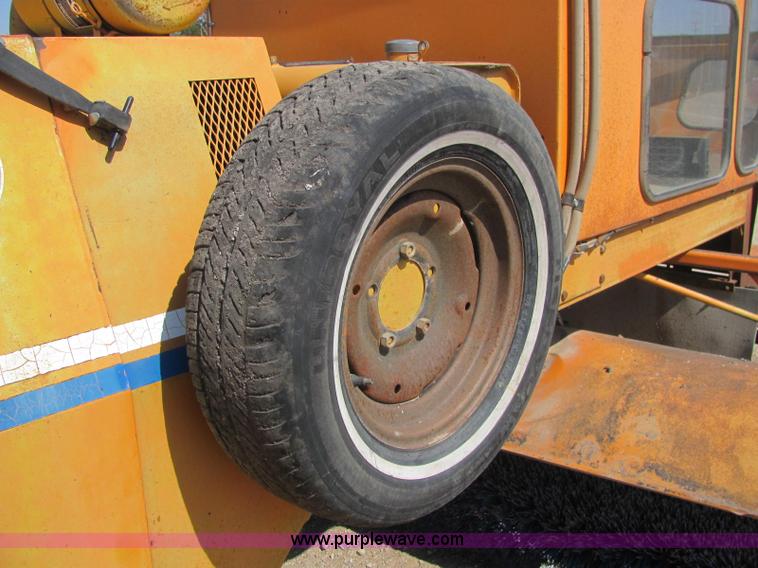 image for item C2572 Broce RC300 broom