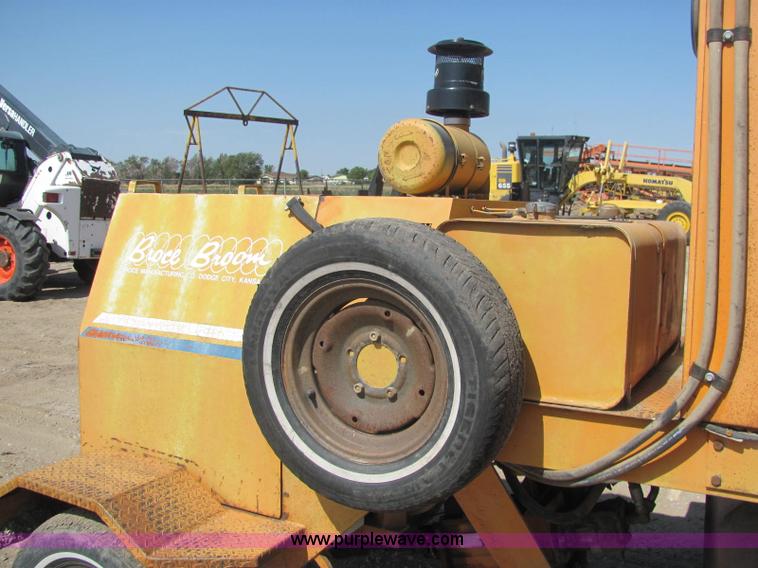 image for item C2572 Broce RC300 broom