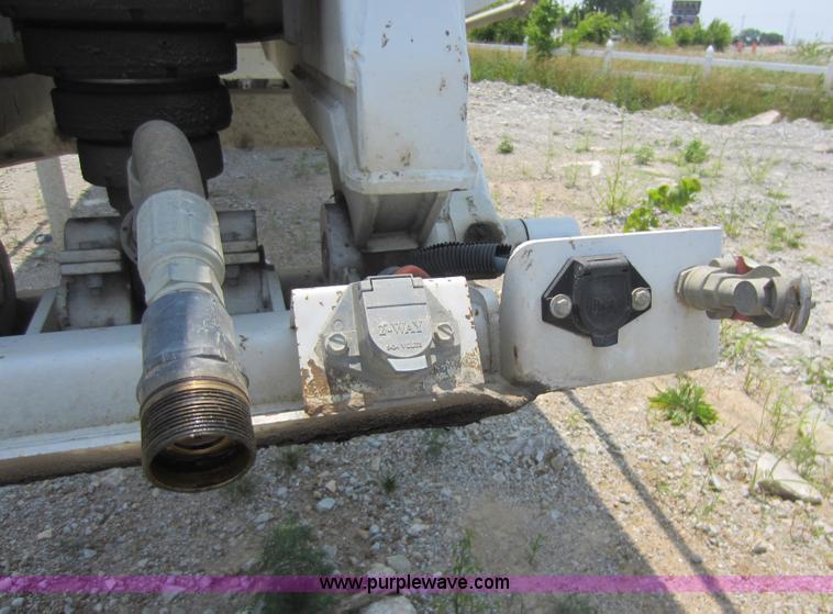 image for item C5395 2008 CPS 32' end dump trailer