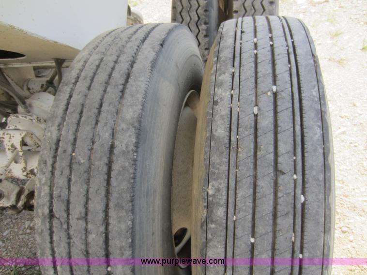 image for item C5395 2008 CPS 32' end dump trailer