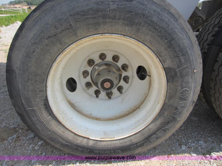 image for item C5395 2008 CPS 32' end dump trailer