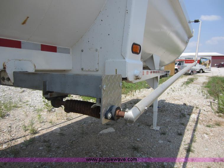 image for item C5395 2008 CPS 32' end dump trailer