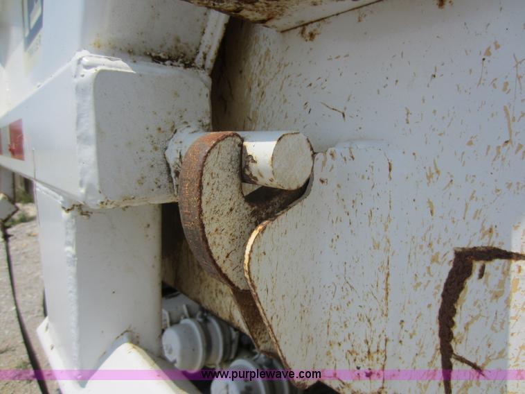 image for item C5395 2008 CPS 32' end dump trailer