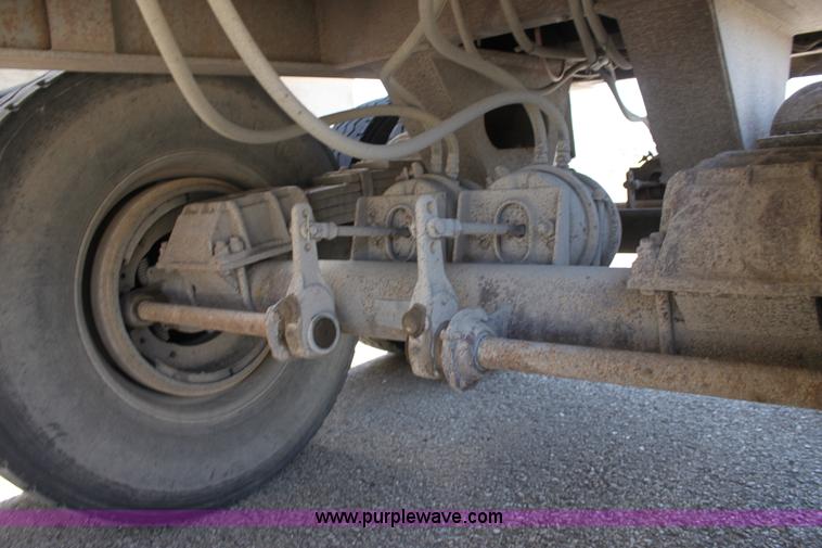 image for item D5086 1993 Load King 20' tandem axle dump trailer