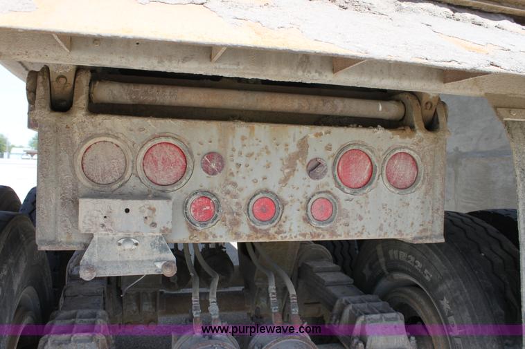 image for item D5086 1993 Load King 20' tandem axle dump trailer