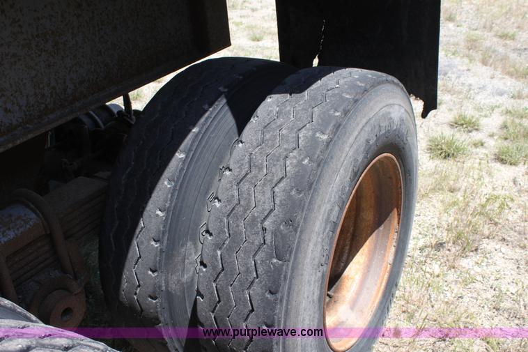 image for item D5087 1993 Load King 20' tandem axle dump trailer