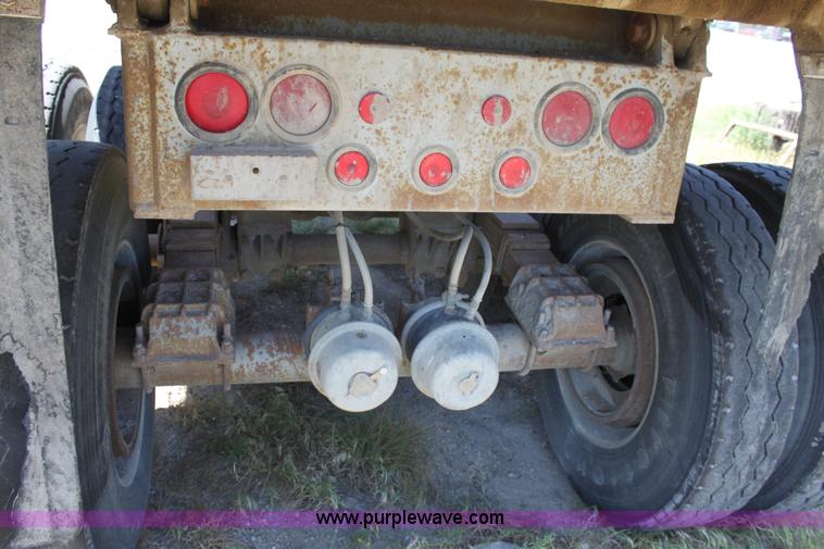 image for item D5087 1993 Load King 20' tandem axle dump trailer