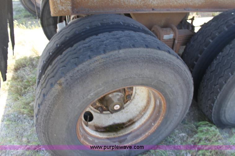 image for item D5087 1993 Load King 20' tandem axle dump trailer