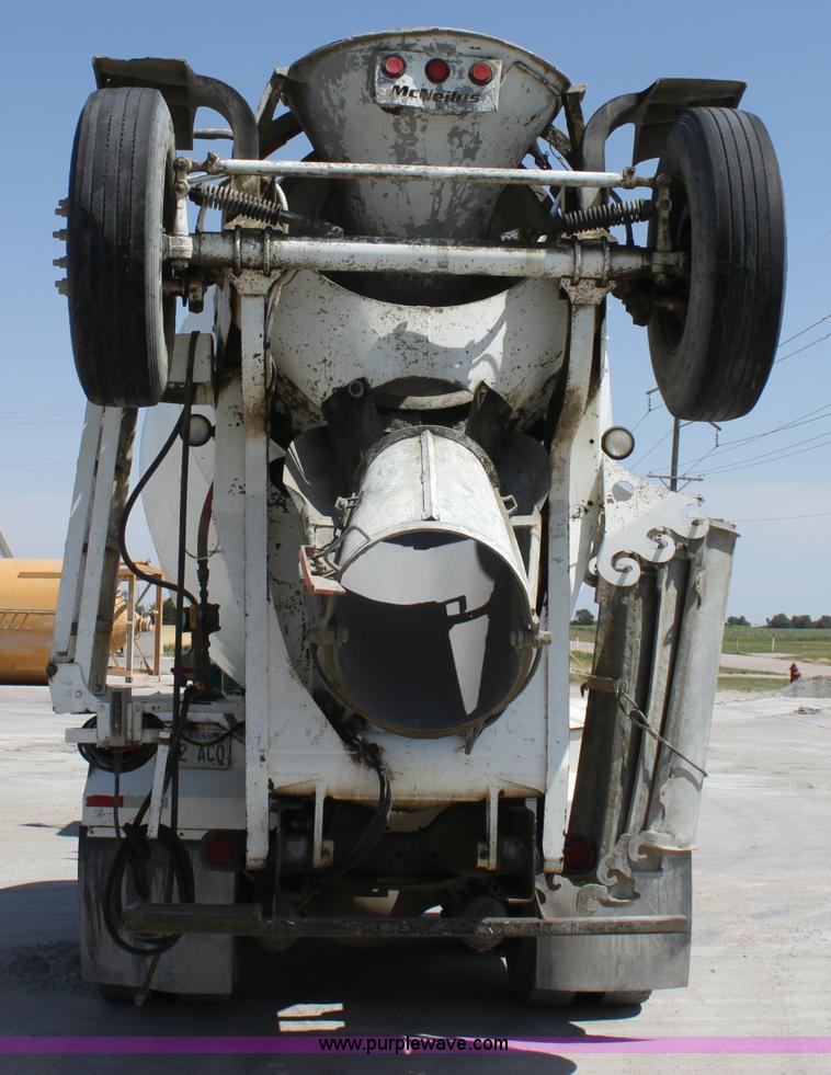 image for item D5096 1998 International Paystar 5000 mixer truck