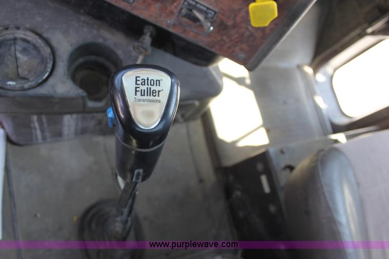 image for item D5096 1998 International Paystar 5000 mixer truck