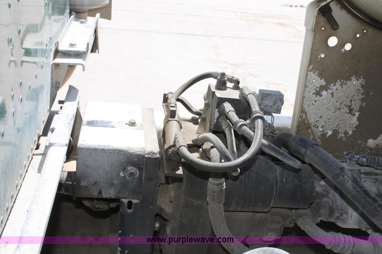 image for item D5096 1998 International Paystar 5000 mixer truck