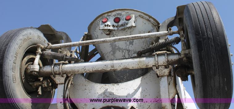 image for item D5096 1998 International Paystar 5000 mixer truck